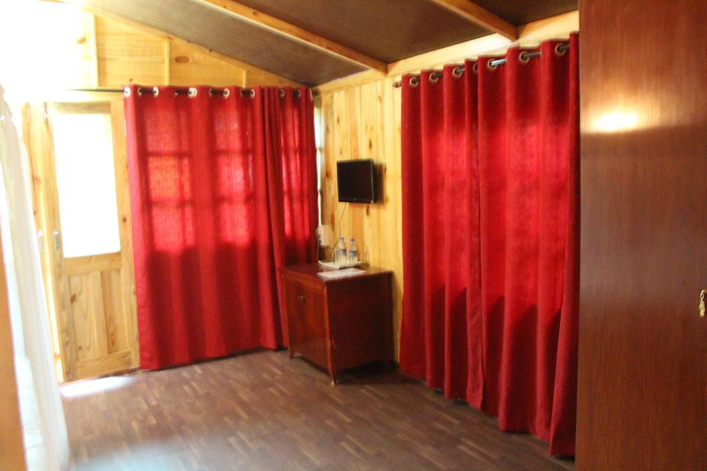 Neptune Point Premium Cottages Palolem Quarto foto